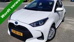 Gebruikt 2023 Toyota Yaris Hybrid Active Hatchback | € 22.445 (Eerlijke prijs)