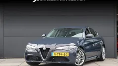 Grijs Gebruikt 2019 Alfa Romeo Giulia Super Sedan | € 24.885 (Goede deal)