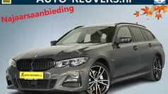 Grijs Gebruikt 2022 BMW 330e M Sport Stationwagen | € 31.900 (Goede deal)
