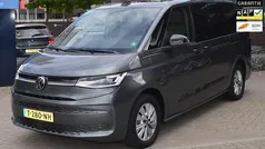 Grijs Gebruikt 2023 VW Multivan Style Van | € 54.795 (Goede deal)