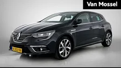 Gebruikt 2017 Renault Mégane IV Signature Hatchback | € 13.400 (Eerlijke prijs)