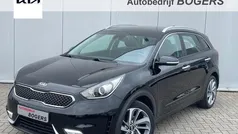 Zwart Gebruikt 2017 Kia Niro First Edition SUV | € 17.440 (Eerlijke prijs)