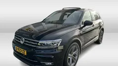 Zwart Gebruikt 2020 VW Tiguan R-line SUV | € 29.950 (Eerlijke prijs)