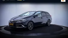 Gebruikt 2015 Toyota Auris Touring Sports Stationwagen | € 11.750 (Eerlijke prijs)