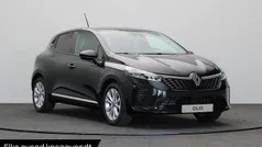Zwart Nieuw 2025 Renault Clio V Evolution Hatchback | € 24.845 (Eerlijke prijs)