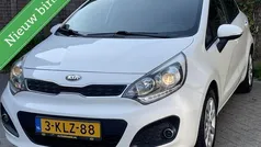 Wit Gebruikt 2013 Kia Rio Hatchback | € 4.950 (Eerlijke prijs)