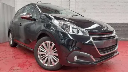 Gebruikt 2017 Peugeot 208 Hatchback | € 9.490 (Eerlijke prijs)