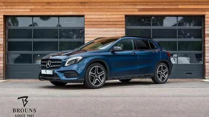 Blauw Gebruikt 2019 Mercedes GLA180 AMG SUV | € 25.950 (Eerlijke prijs)