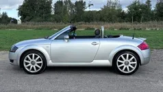 Grijs, metallic lak Gebruikt 2000 Audi TT Roadster Comfort Cabriolet | € 8.450 (Eerlijke prijs)