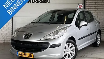 Grijs Gebruikt 2008 Peugeot 207 Hatchback | € 2.395 (Eerlijke prijs)