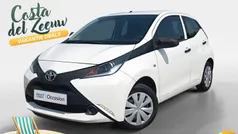 Wit Gebruikt 2018 Toyota Aygo Hatchback | € 8.740 (Eerlijke prijs)