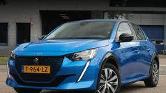 Blauw Gebruikt 2023 Peugeot e-208 Active Hatchback | € 19.745 (Eerlijke prijs)