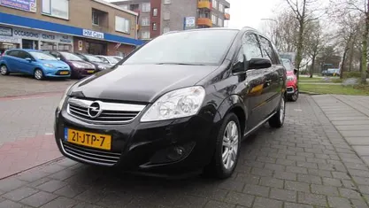 Zwart Gebruikt 2009 Opel Zafira MPV | € 3.950 (Eerlijke prijs)