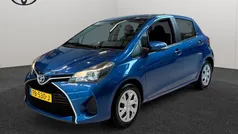 Gebruikt 2015 Toyota Yaris Hybrid Hatchback | € 10.990 (Eerlijke prijs)