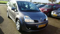 Grijs Gebruikt 2010 Renault Modus Expression MPV | € 3.250 (Eerlijke prijs)