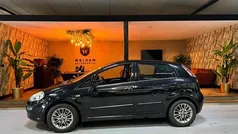 Zwart Gebruikt 2011 Fiat Punto Evo Dynamic Hatchback | € 2.990 (Eerlijke prijs)