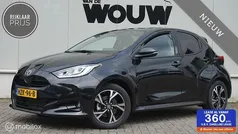 Zwart Nieuw 2025 Toyota Yaris Hatchback | € 26.895 (Eerlijke prijs)