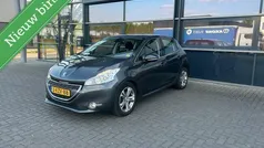 Grijs Gebruikt 2013 Peugeot 208 Allure Hatchback | € 6.999 (Goede deal)