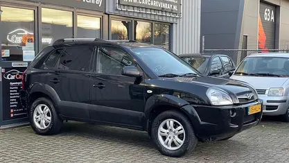 Zwart Gebruikt 2009 Hyundai Tucson Style SUV | € 3.950 (Eerlijke prijs)