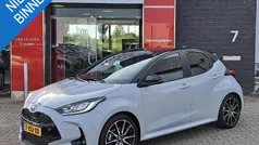 Grijs Gebruikt 2023 Toyota Yaris Hybrid Sport Hatchback | € 26.400 (Eerlijke prijs)