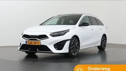 Wit Gebruikt 2024 Kia Ceed Sportswagon GT-Line Stationwagen | € 26.935 (Goede deal)