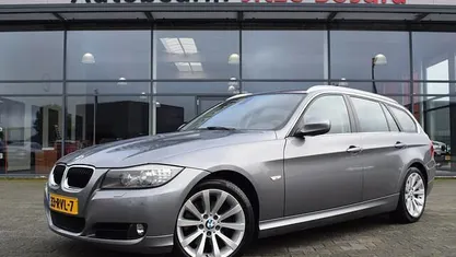 Grijs Occasion 2011 BMW 320 Stationwagen | € 6.450 (Eerlijke prijs)