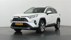 Gebruikt 2020 Toyota RAV4 SUV | € 30.330 (Eerlijke prijs)