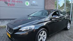 Zwart Gebruikt 2015 Volvo V40 Kinetic Stationwagen | € 11.795 (Eerlijke prijs)