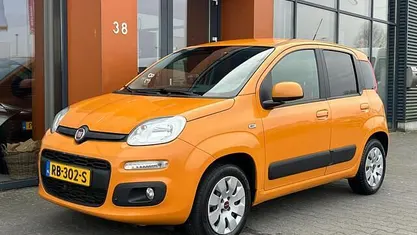 Occasion Fiat Panda Lounge 80 PK (58 kW) 2017 Oranje Hatchback