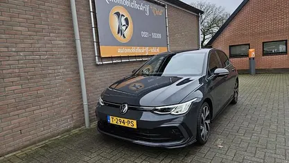 Occasion 2023 VW Golf VIII R-line Hatchback | € 28.445 (Goede deal)