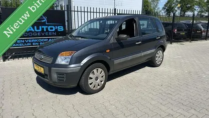 Grijs Gebruikt 2008 Ford Fusion Cool & Sound Edition MPV | € 2.650 (Eerlijke prijs)