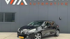 Zwart Gebruikt 2015 Renault Clio IV Night&Day Hatchback | € 6.950 (Eerlijke prijs)