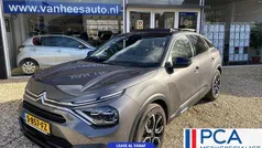 Grijs Gebruikt 2022 Citroën e-C4 Shine SUV | € 20.945 (Eerlijke prijs)