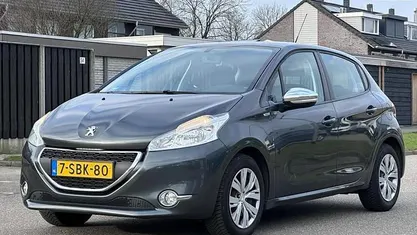 Occasion 2013 Peugeot 208 Hatchback | € 3.950 (Eerlijke prijs)
