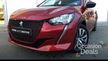 Rood Occasion 2023 Peugeot e-208 Active Hatchback | € 17.945 (Eerlijke prijs)