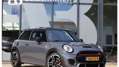 Grijs, metallic lak Gebruikt 2019 Mini John Cooper Works Hatchback | € 23.900 (Eerlijke prijs)