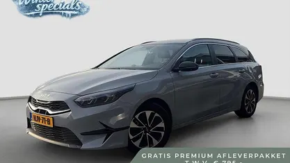 Grijs Occasion 2025 Kia Ceed Hatchback | € 26.935 (Eerlijke prijs)