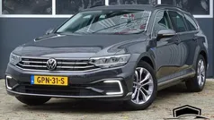 Grijs Gebruikt 2021 VW Passat Business Stationwagen | € 27.950 (Eerlijke prijs)