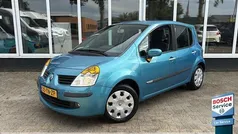 Blauw Gebruikt 2004 Renault Modus Authentique MPV | € 945 (Goede deal)