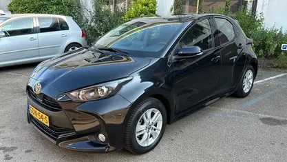 Gebruikt 2024 Toyota Yaris Business Edition Hatchback | € 22.499 (Eerlijke prijs)