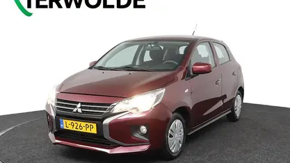 Rood Gebruikt 2021 Mitsubishi Space Star Hatchback | € 11.840 (Eerlijke prijs)