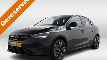 Zwart Gebruikt 2023 Opel Corsa-e Hatchback | € 17.945 (Eerlijke prijs)