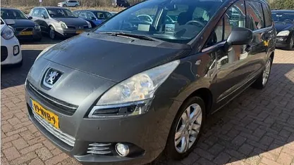 Occasion Peugeot 5008 156 PK (114 kW) 2010 Grijs MPV