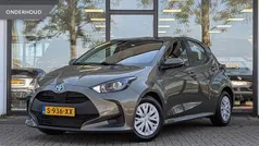 Gebruikt 2021 Toyota Yaris Hybrid Active Hatchback | € 18.995 (Eerlijke prijs)