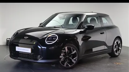 Occasion Mini Cooper SE Classic 160 kW (218 PK) 2025 Zwart Hatchback