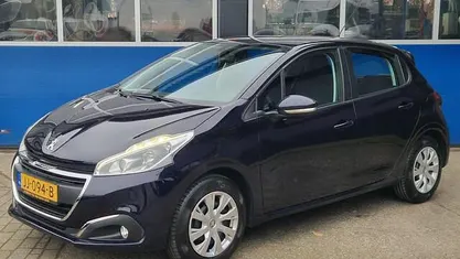 Occasion 2016 Peugeot 208 Hatchback | € 6.750 (Eerlijke prijs)
