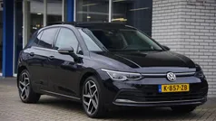 Zwart Gebruikt 2020 VW Golf VIII Style Hatchback | € 24.700 (Eerlijke prijs)
