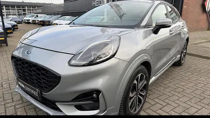 Grijs Occasion 2023 Ford Puma ST-Line SUV | € 18.450 (Eerlijke prijs)