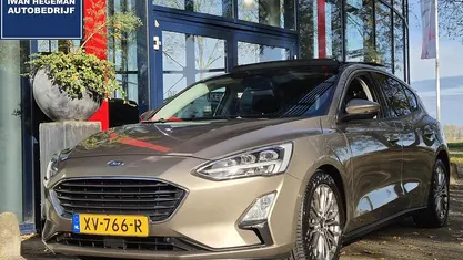 Grijs Occasion 2019 Ford Focus Business Edition Hatchback | € 15.890 (Eerlijke prijs)