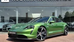 Gebruikt 2021 Porsche Taycan Performance Package Sedan | € 53.940 (Eerlijke prijs)